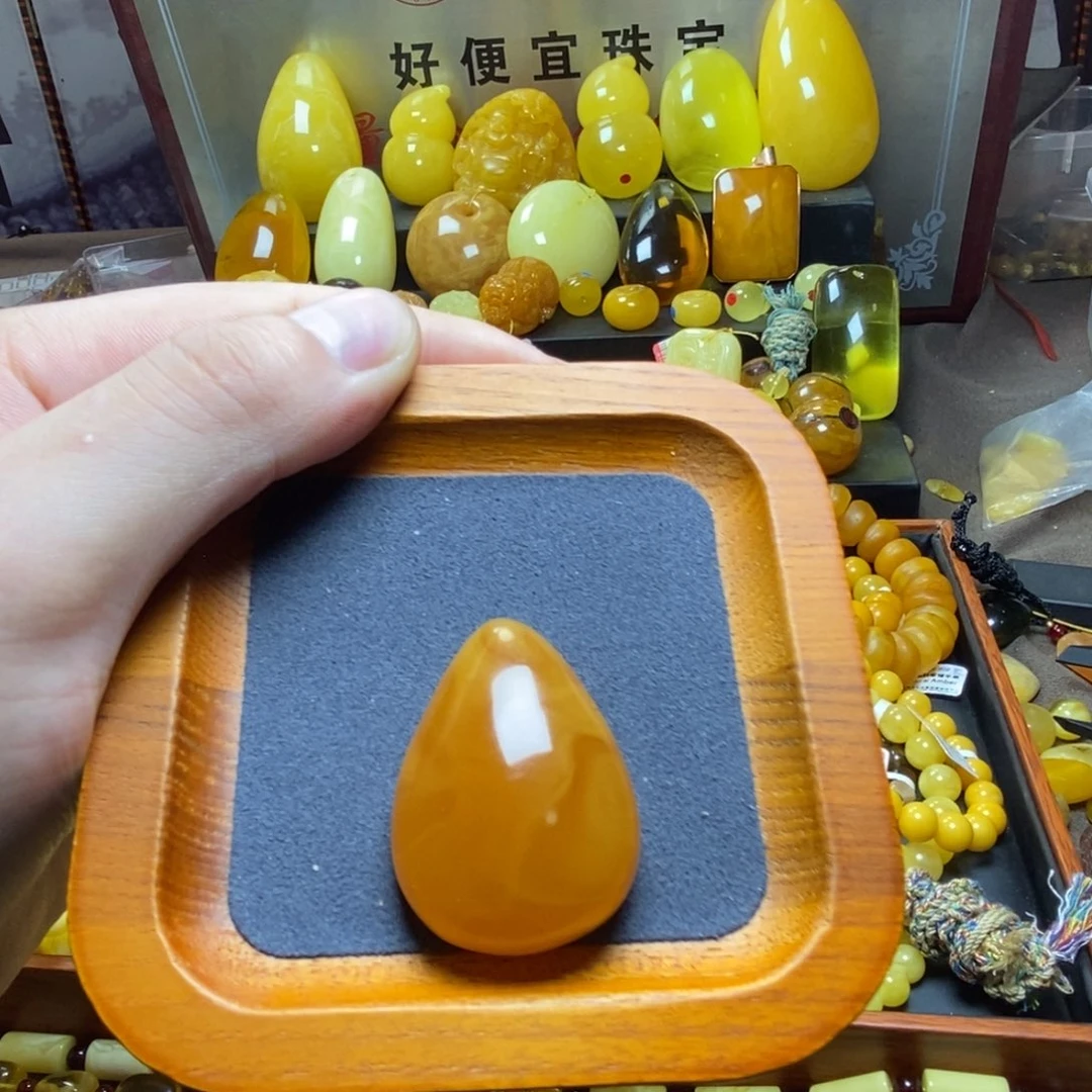裸石琥珀未镶嵌蜜蜡