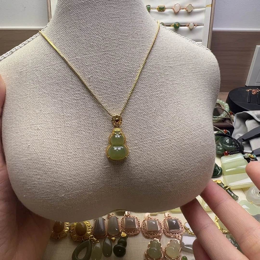 和田玉银S925镶嵌吊坠(赠链)