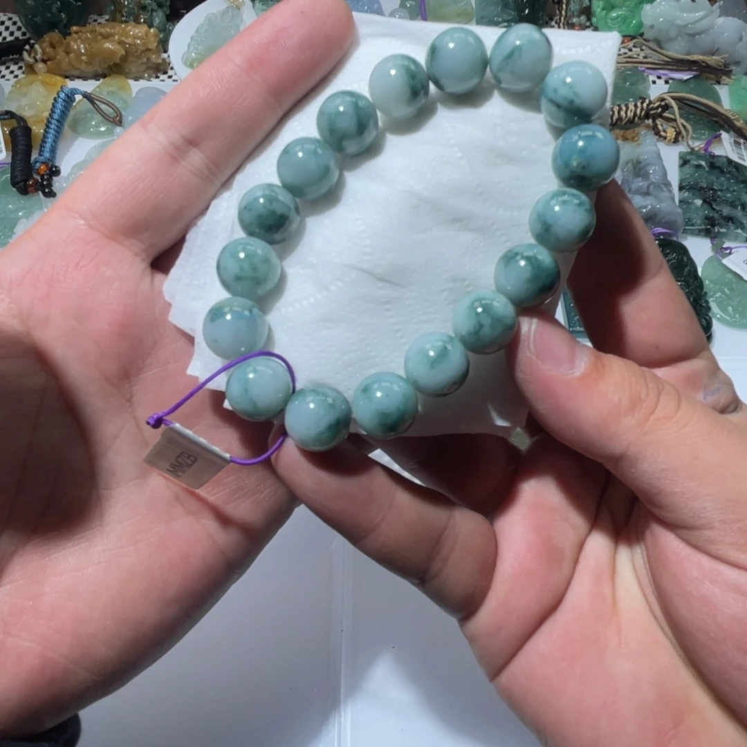 翡翠颈饰未镶嵌天然