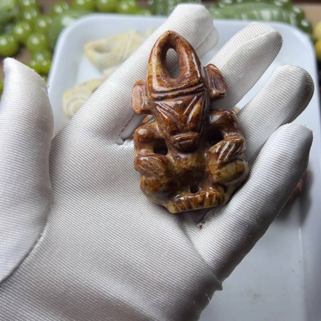 岫岩老玉（透闪石质玉）未镶嵌挂件