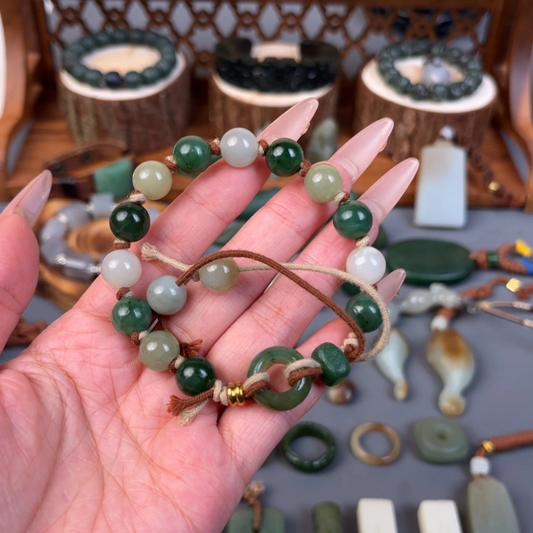 和田玉（糖玉）未镶嵌颈饰