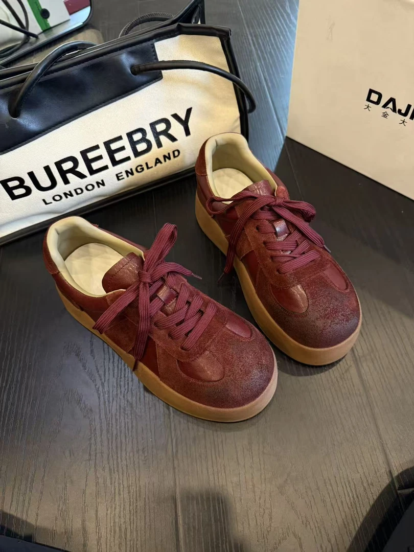 8632大金大码女鞋40-43鞋头擦色百搭休闲鞋