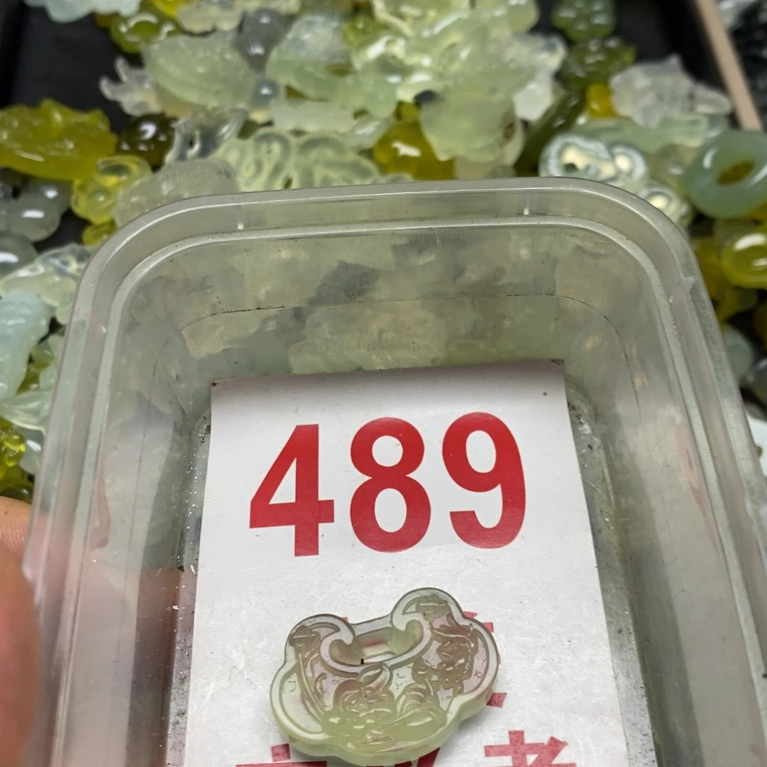 蛇纹石玉挂坠足银镀金镶嵌