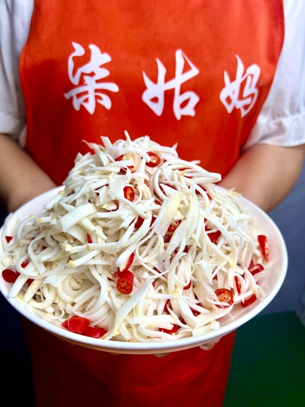 瑞金风味酸芋头丝炒大肠炒牛肉素炒开胃下饭