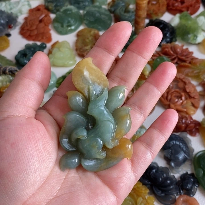 蛇纹石玉颈饰未镶嵌动***胖