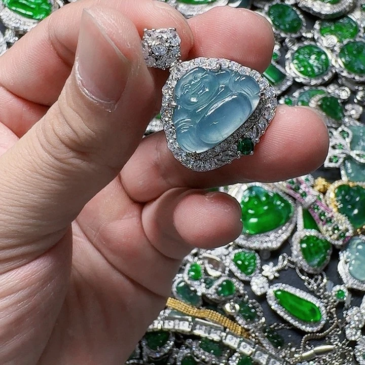 翡翠颈饰未镶嵌天然A货翡翠放漏