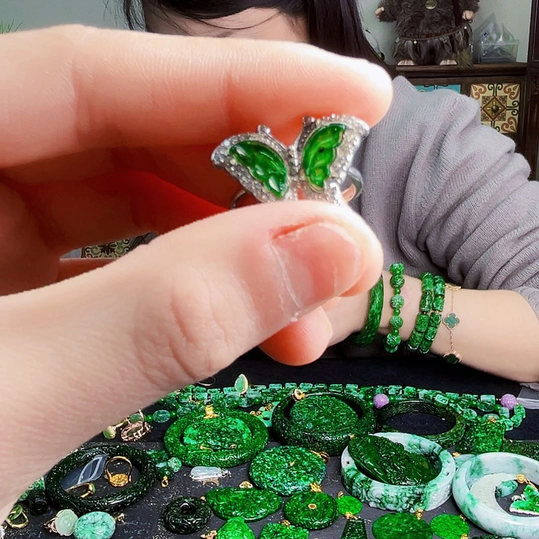 颈饰银S925镶嵌翡翠多样性