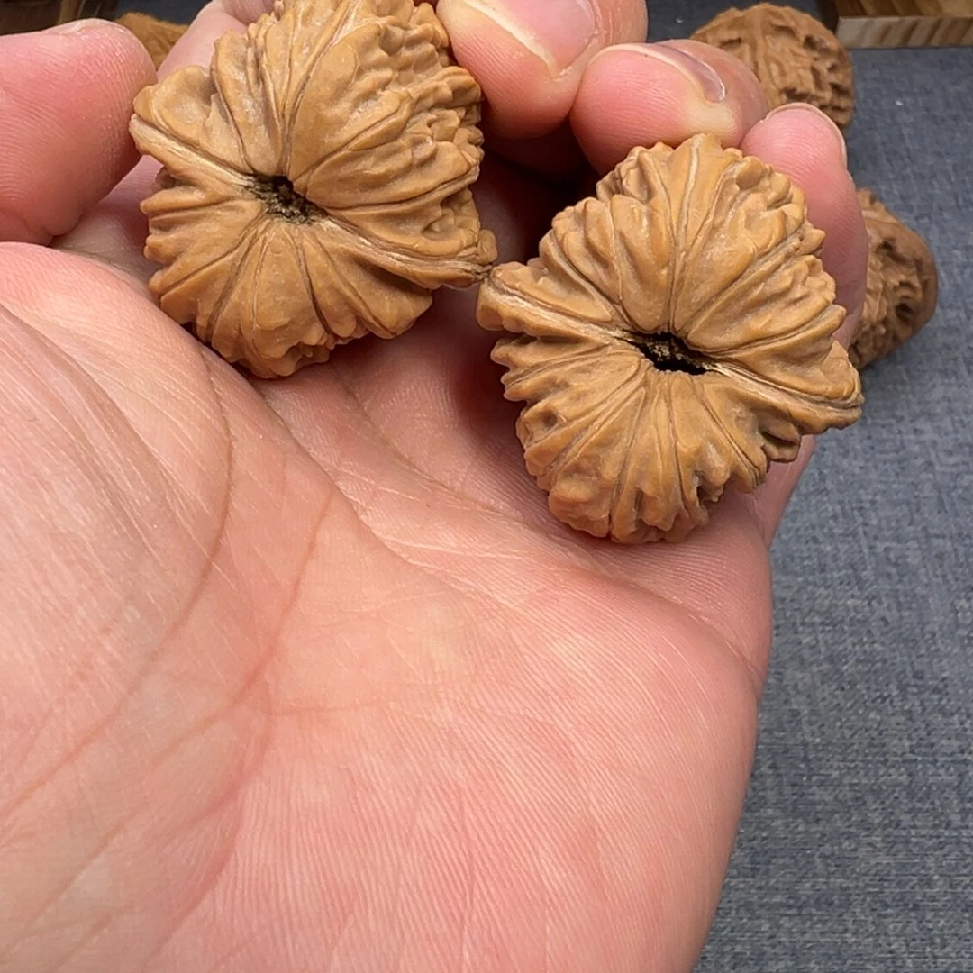 文玩核桃把件文玩核桃手把件36拱桥楼