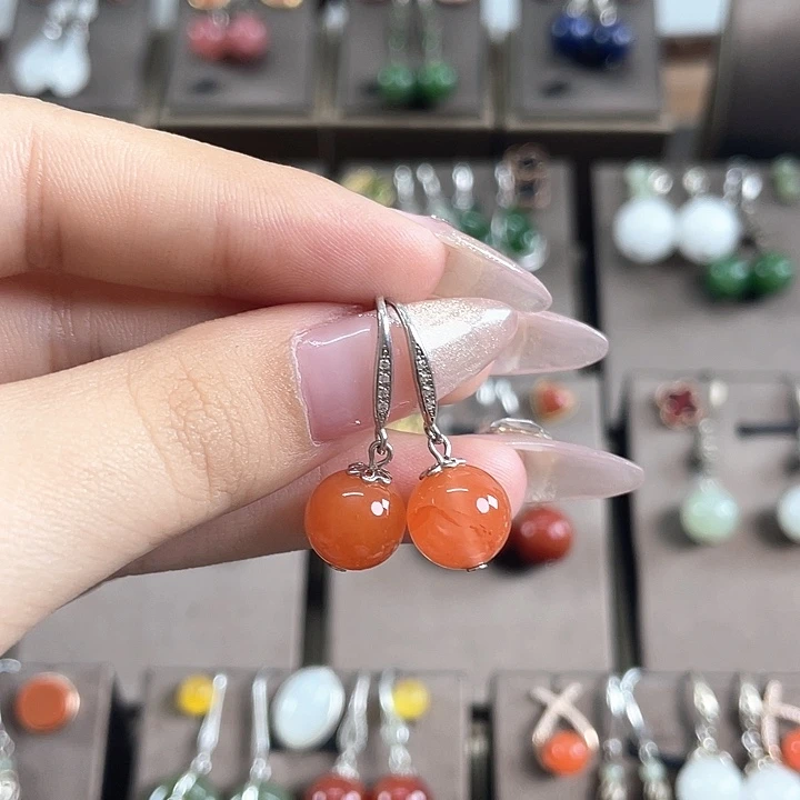 南红玛瑙银S925镶嵌耳饰10左右