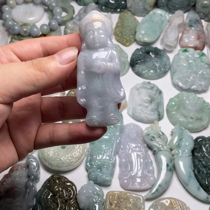 翡翠未镶嵌颈饰呃咪81