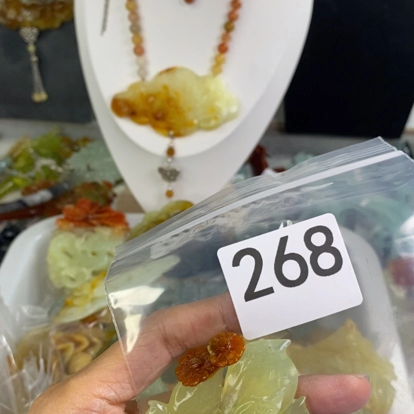 【闪购商品】岫玉颈饰未镶嵌蓝*