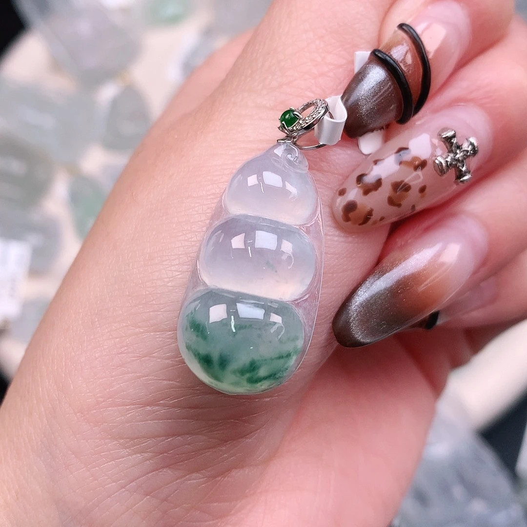 翡翠颈饰18K金镶嵌飘花胖豆35、28.3、15.5、6.7