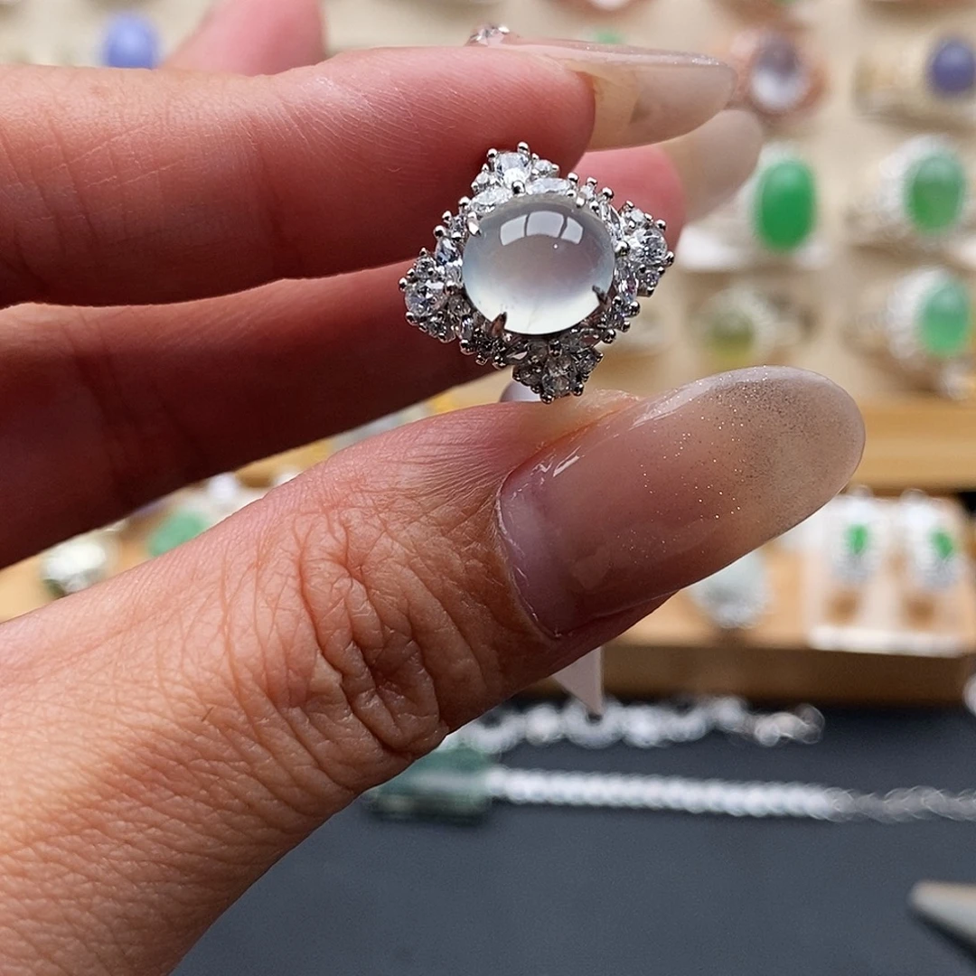 翡翠未镶嵌戒指1111