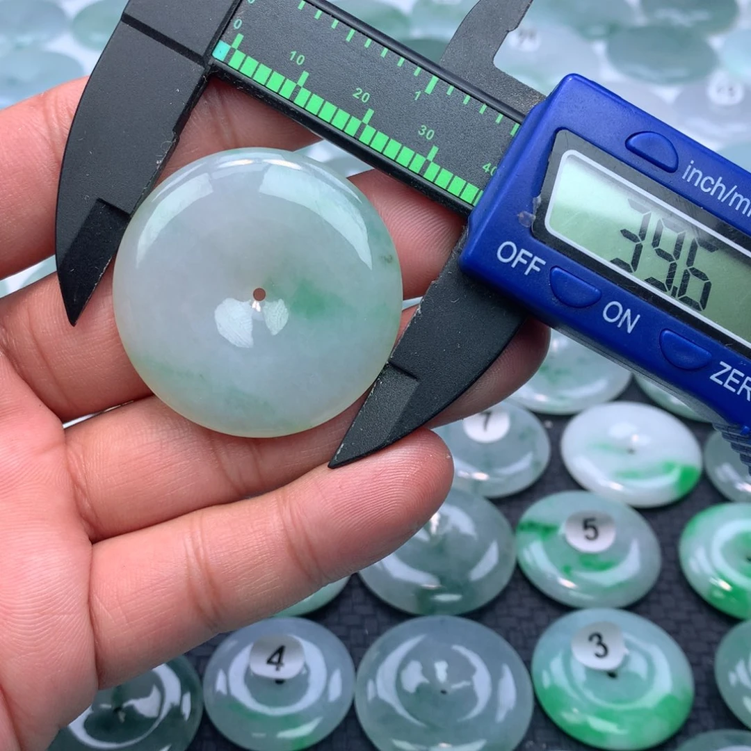 翡翠颈饰未镶嵌缅甸天然A货翡翠