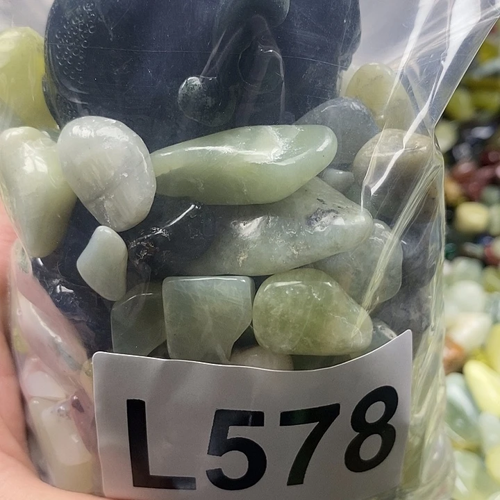 岫玉鱼缸石未镶嵌