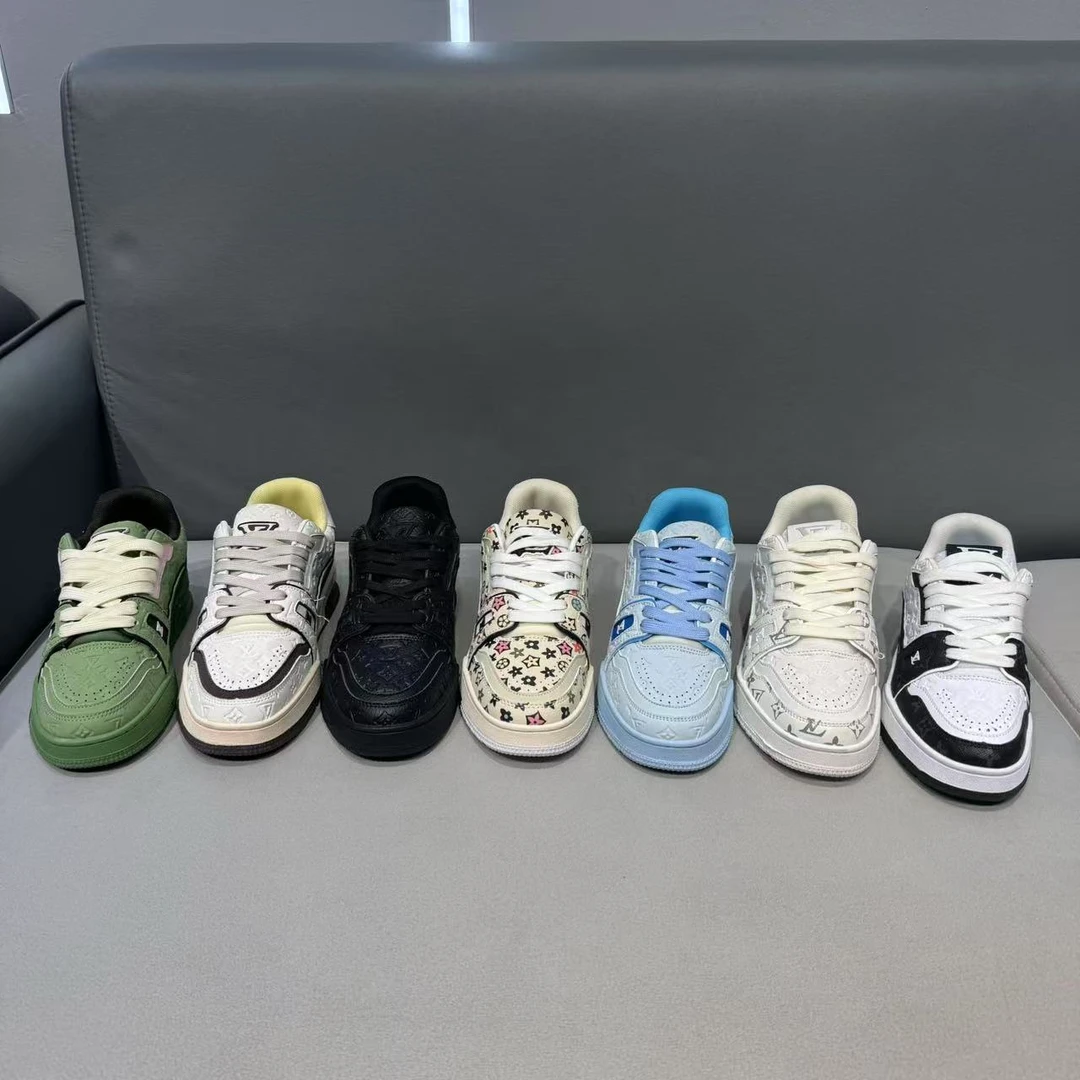 男士舒适透气百搭休闲时尚板鞋