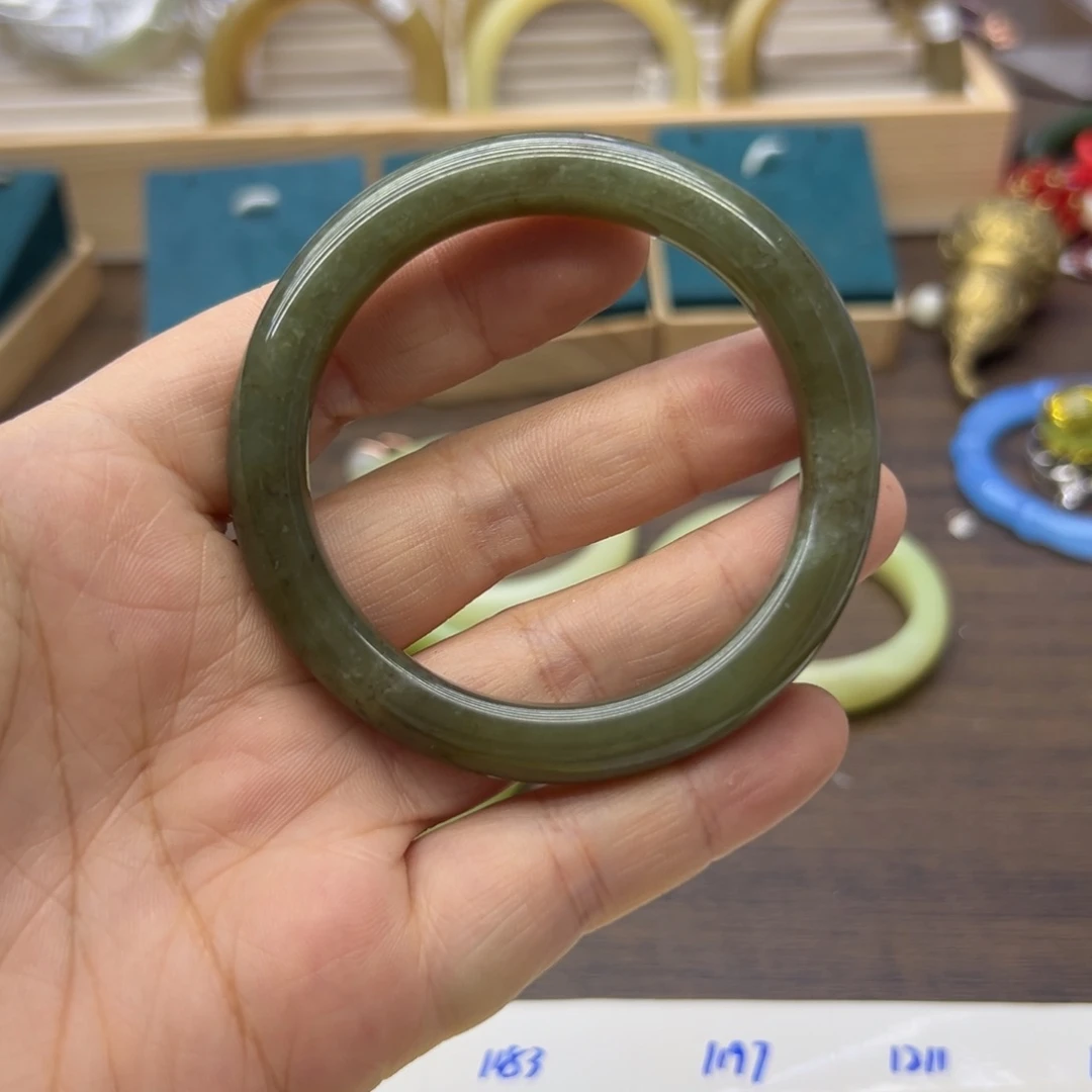 和田玉未镶嵌手镯53.7圈围1122