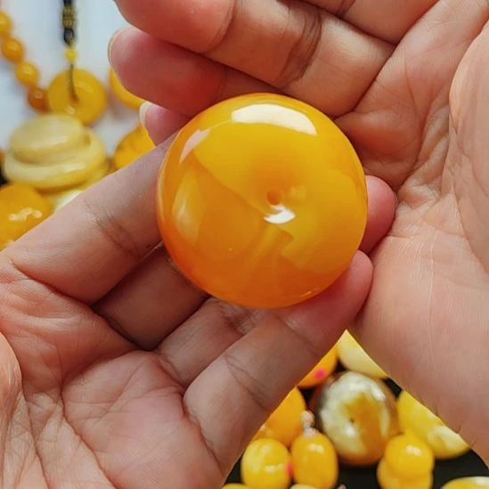 蜜蜡未镶嵌吊坠(赠链)