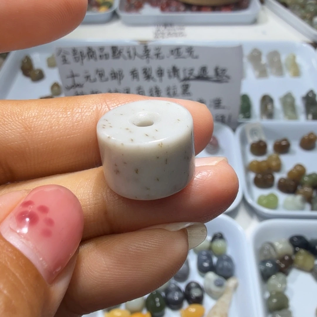 和田玉未镶嵌珠宝奇石