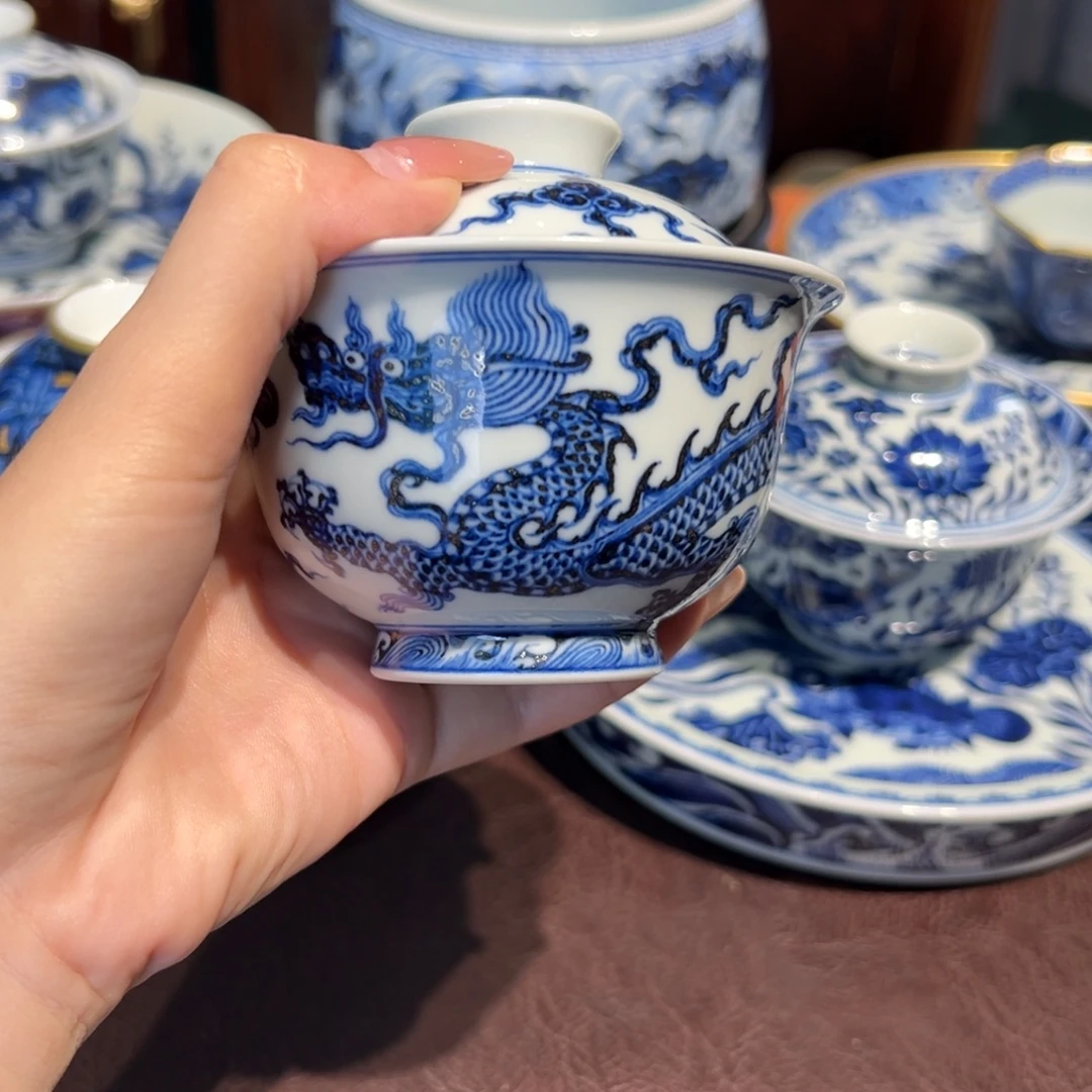 青花雯华堂手绘盖碗