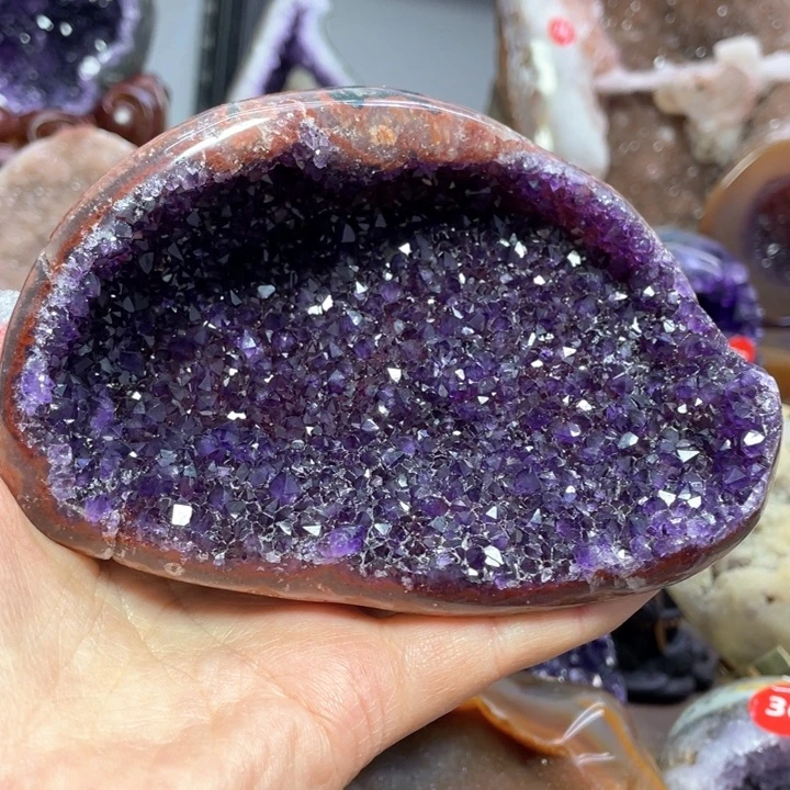 水晶摆件未镶嵌捡漏