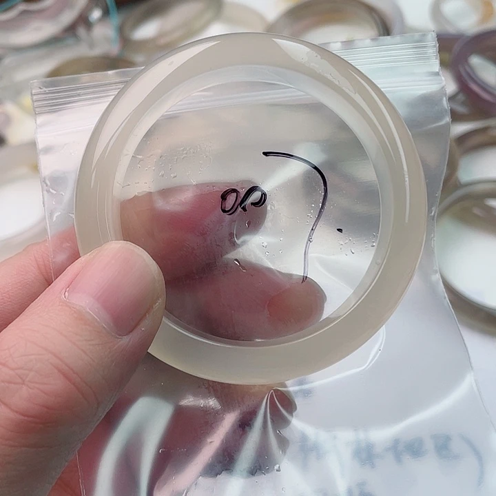 玛瑙/玉髓手镯未镶嵌007