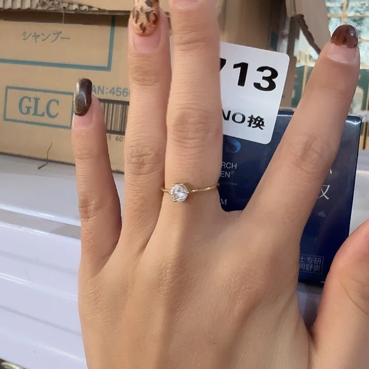 宫。 佩。        713