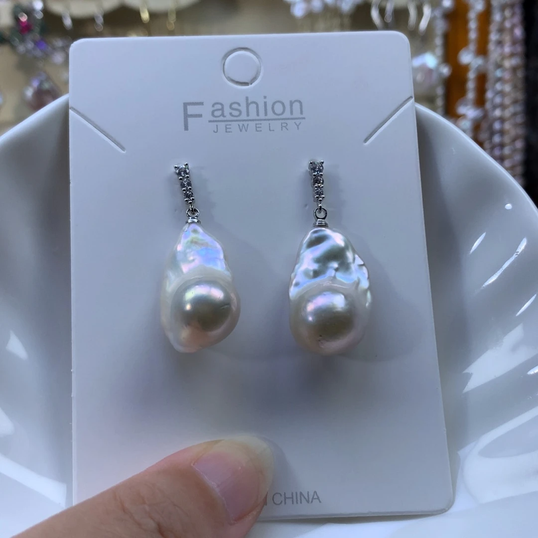 U***U合金淡水珍珠耳环特价2702