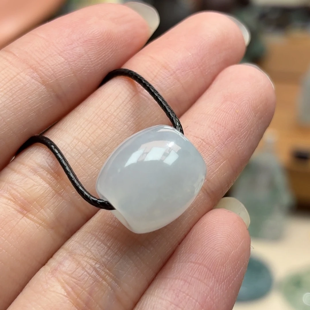 翡翠未镶嵌颈饰吊坠