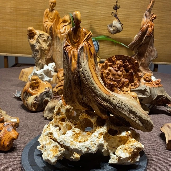 柏木（崖柏）方**覃无相摆件