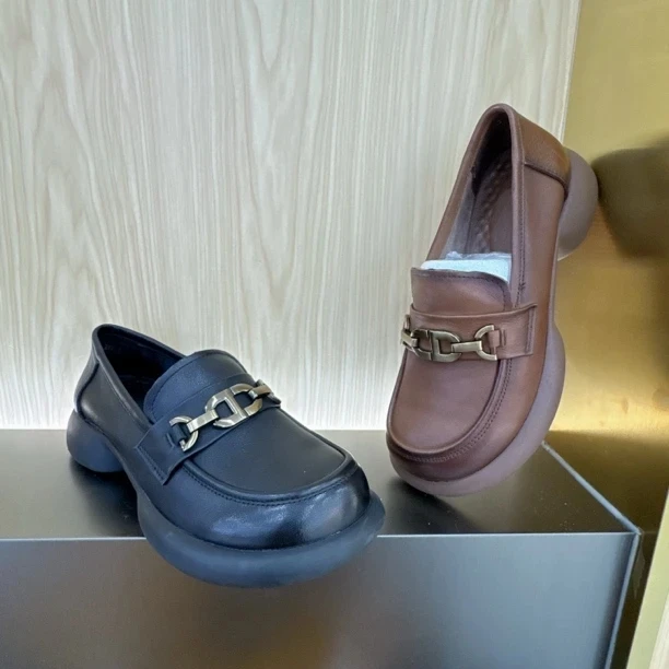 老年单鞋百搭乐福鞋软底厚底女士时尚乐福鞋套脚春季春秋舒适