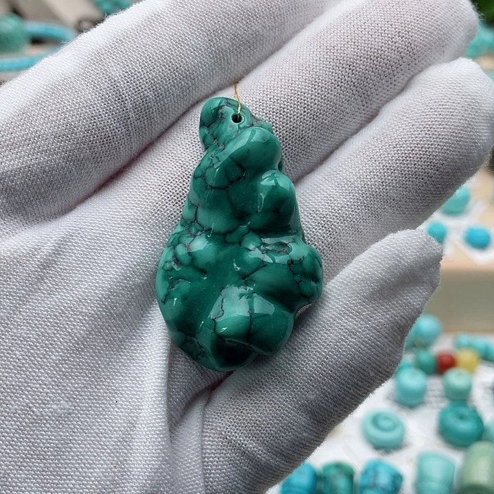 绿松石配饰未镶嵌