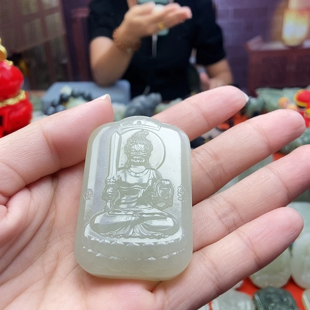 颈饰未镶嵌和田玉王**记