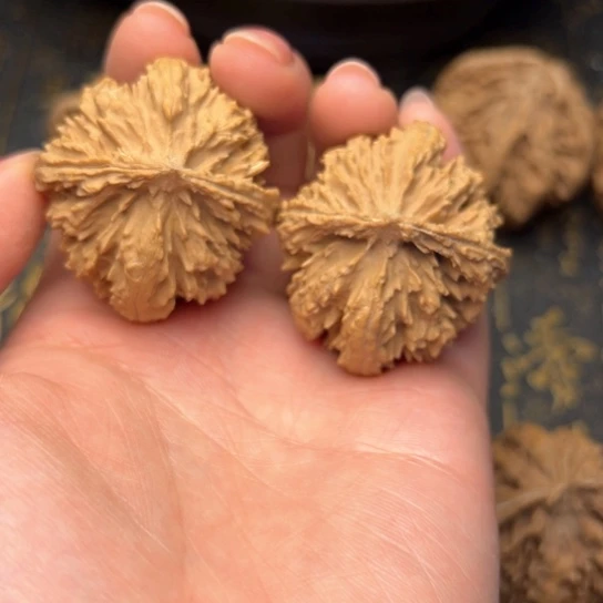 文玩核桃把件秦岭核桃6