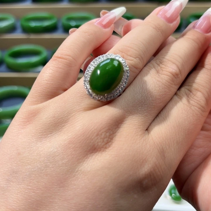 银S925镶嵌戒指和田玉