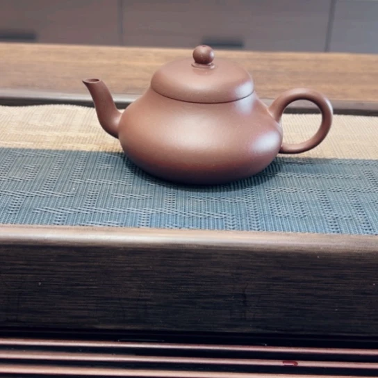 茶壶紫砂黄龙山原矿底槽清半手工瑕（160 cc,