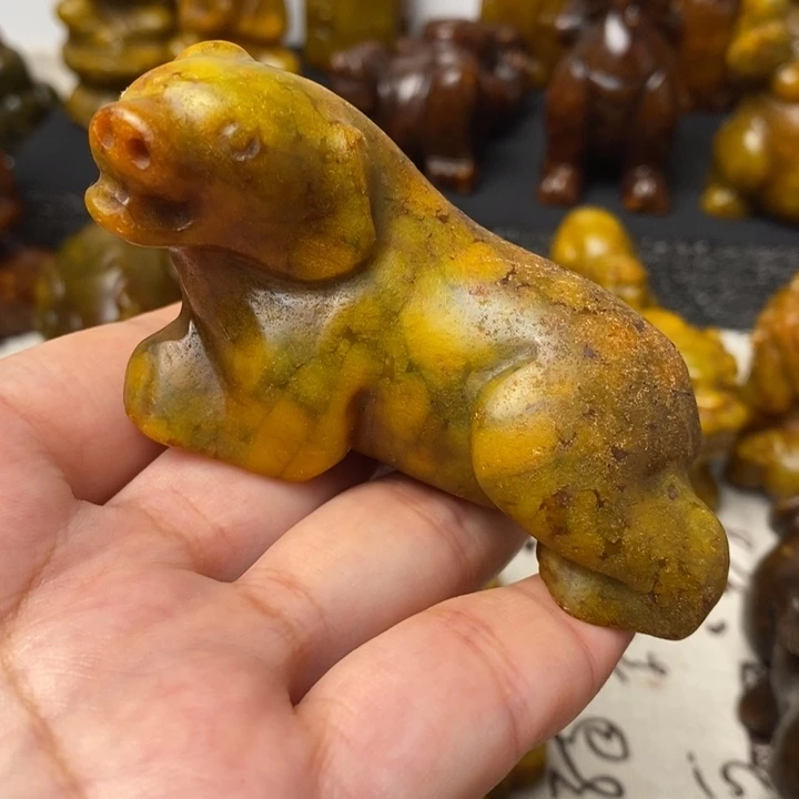 未镶嵌蛇纹石玉颈饰92