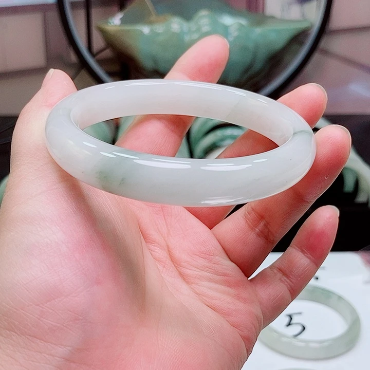 石英岩玉手镯未镶嵌6