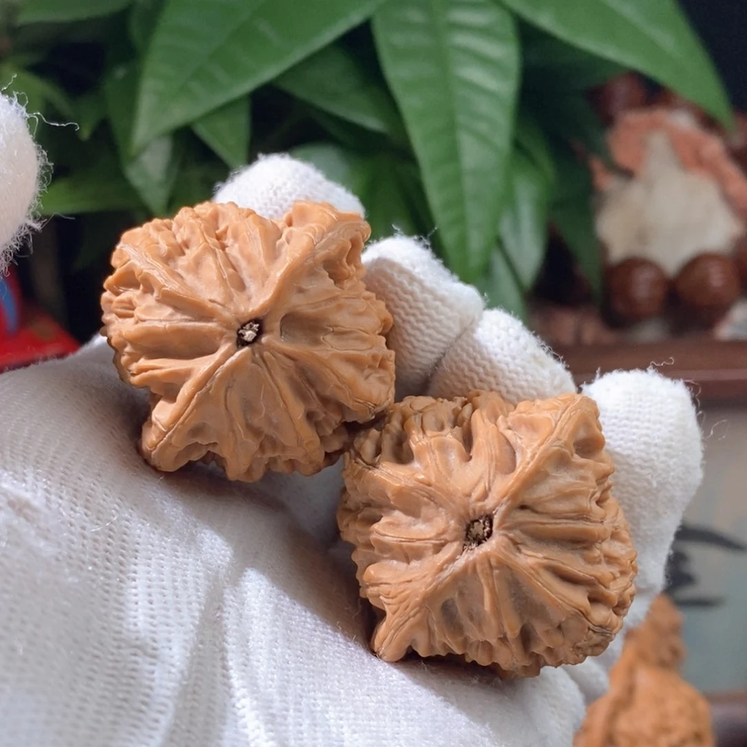 文玩核桃吊坠阿*鸭蛋