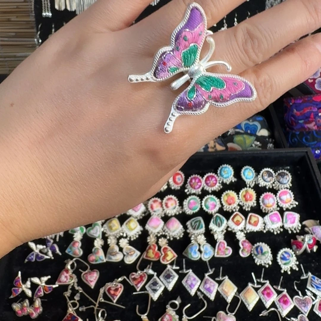 织绣民族风刺绣耳环