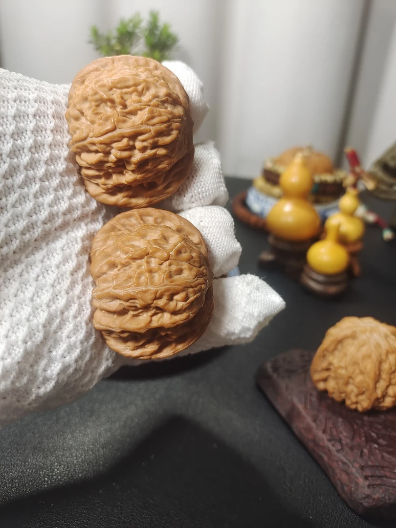 文玩核桃磨盘狮子头