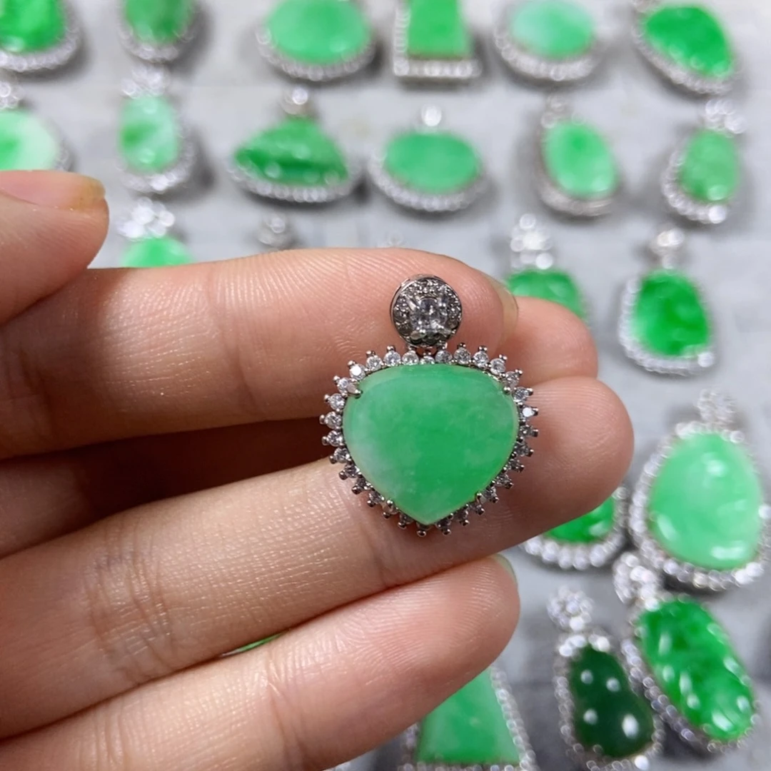 颈饰未镶嵌翡翠爱心