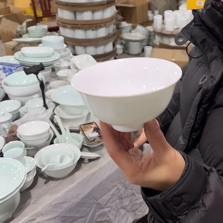 瓷片高白玉泥4.75英寸米饭碗六个.带底款