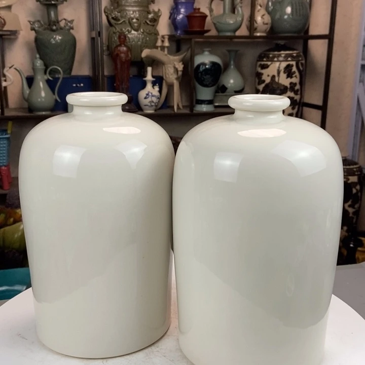 邢窑白瓷梅瓶一对