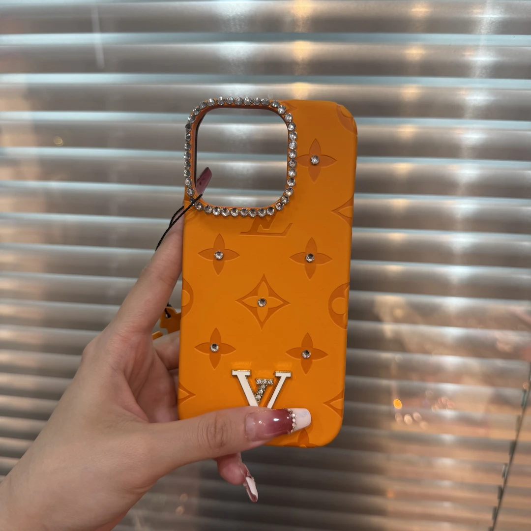 原创皮质镜头围边钻L标适用于iPhone15半包华为轻奢16promax壳