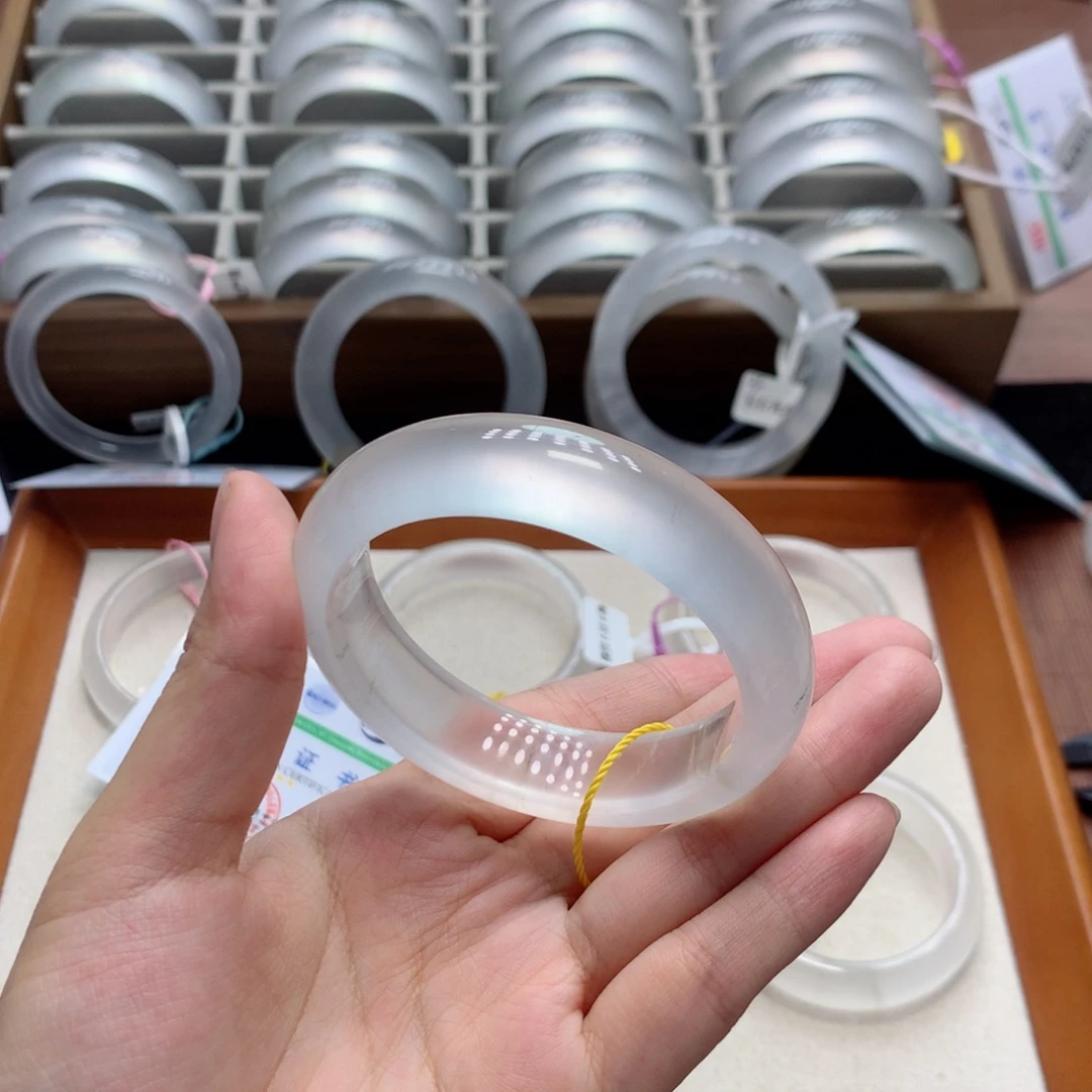 石英质玉（金丝玉）未镶嵌手镯14A55