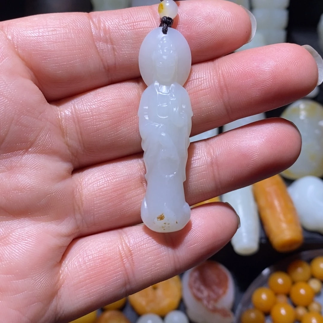 和田玉未镶嵌颈饰