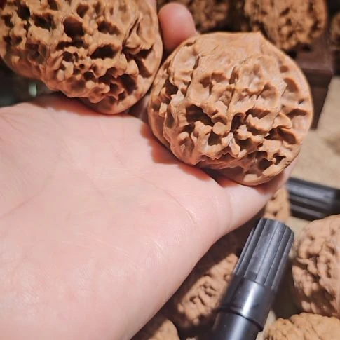 文玩核桃吊坠52帝王