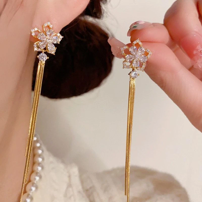 合金耳饰 S925银针耳坠轻奢高级感绝美精致流苏长款显瘦耳环