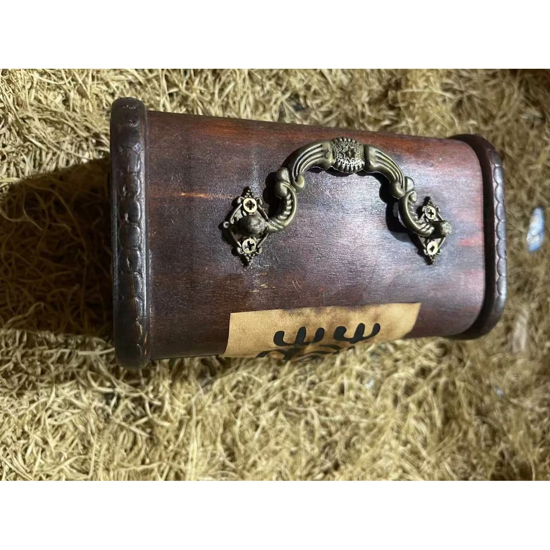 【闪购链接】黑黑木盒摆件一个